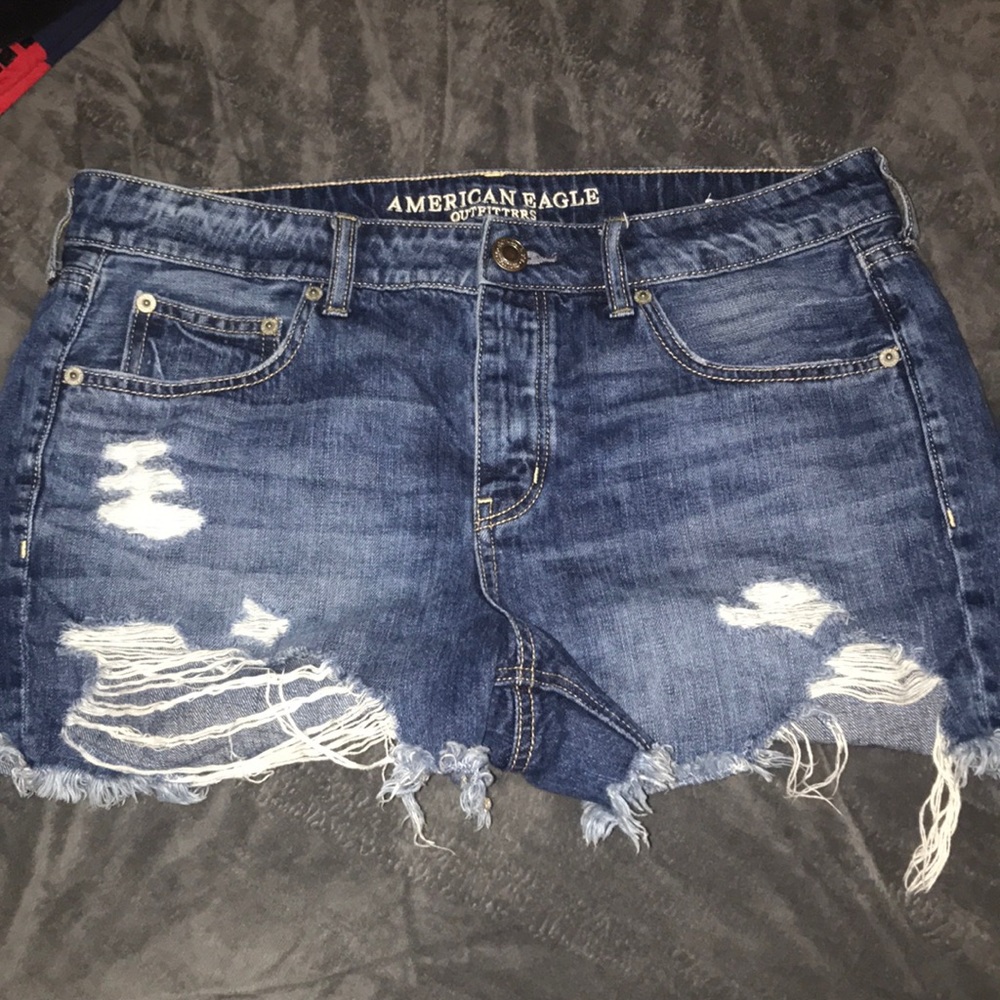 American Eagle Tomgirl Midi Shorts